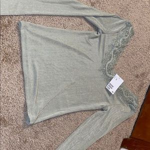 NWT off the shoulder H&M blouse (xs)